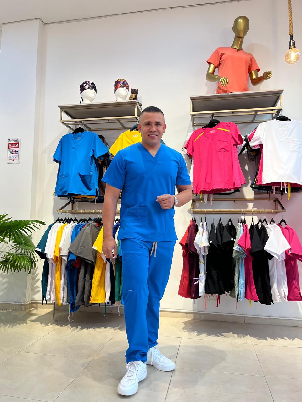 UNIFORME HOMBRE AZUL ELECTRICO CLASICO