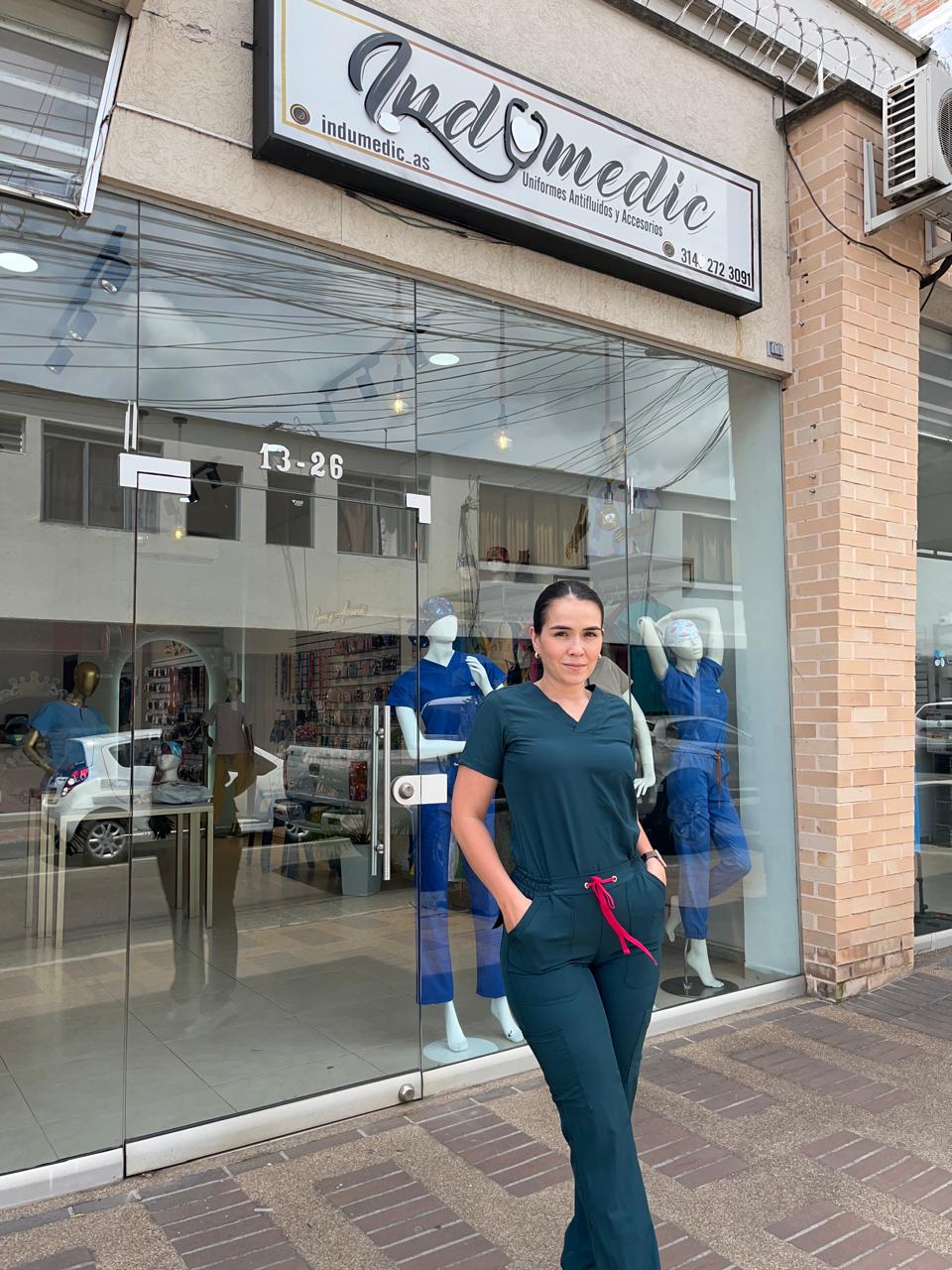 UNIFORME PRETINA LISA COLOR VERDE PETROLEO