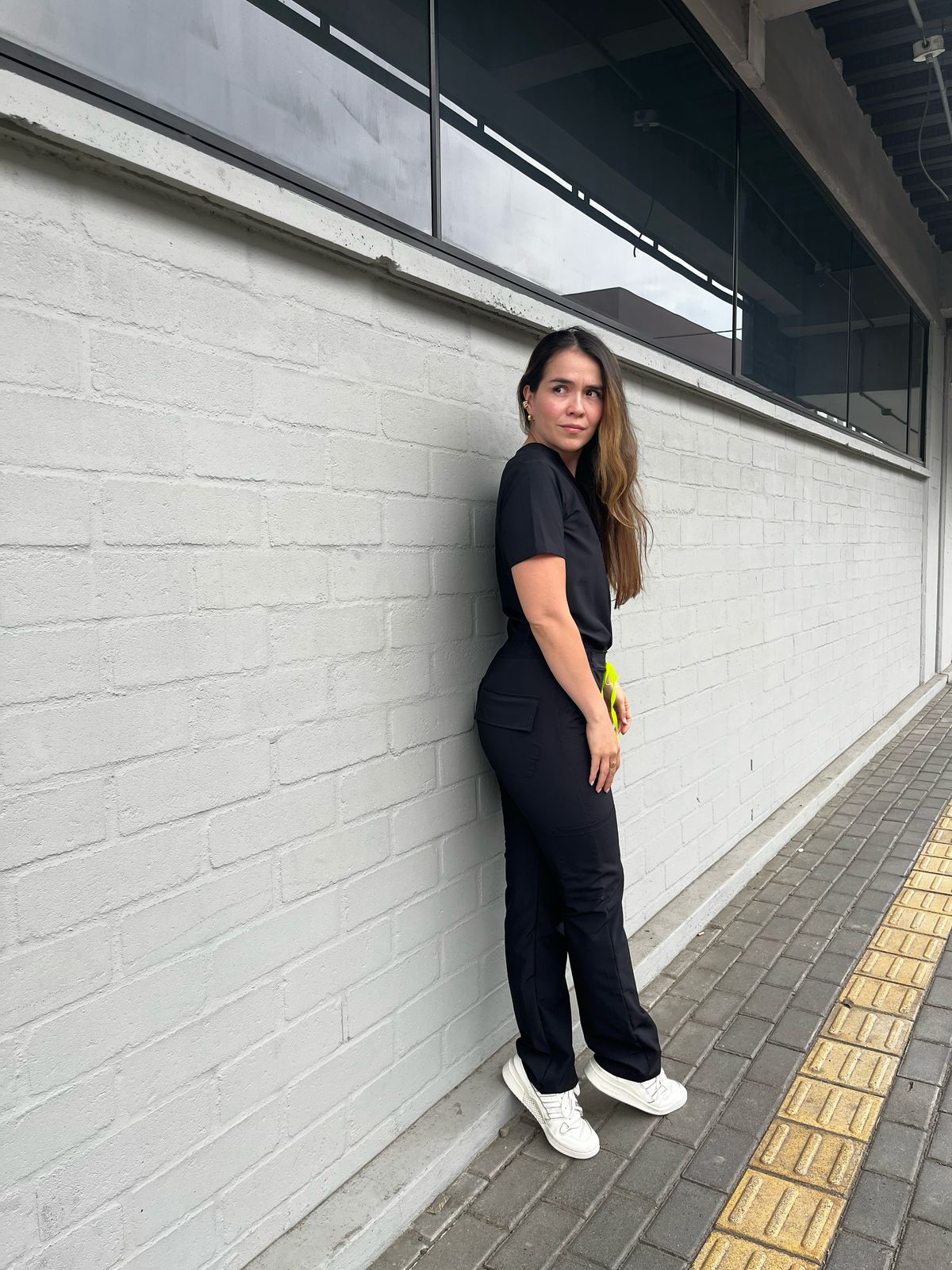 UNIFORME BOTA RECTA NEGRO