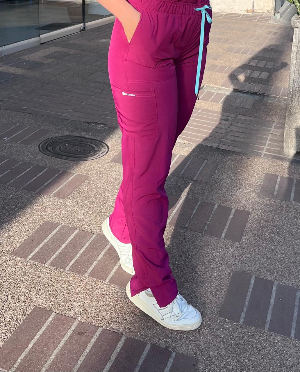 UNIFORME MAGENTA BOLSILLO DE PECHO