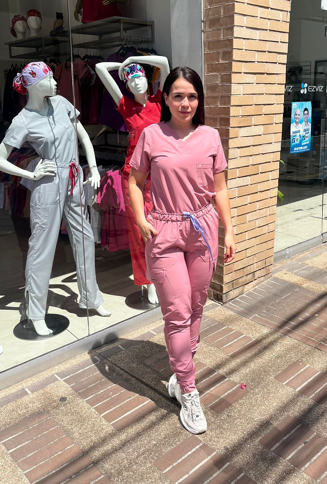 UNIFORME JOGGER PALO DE ROSA