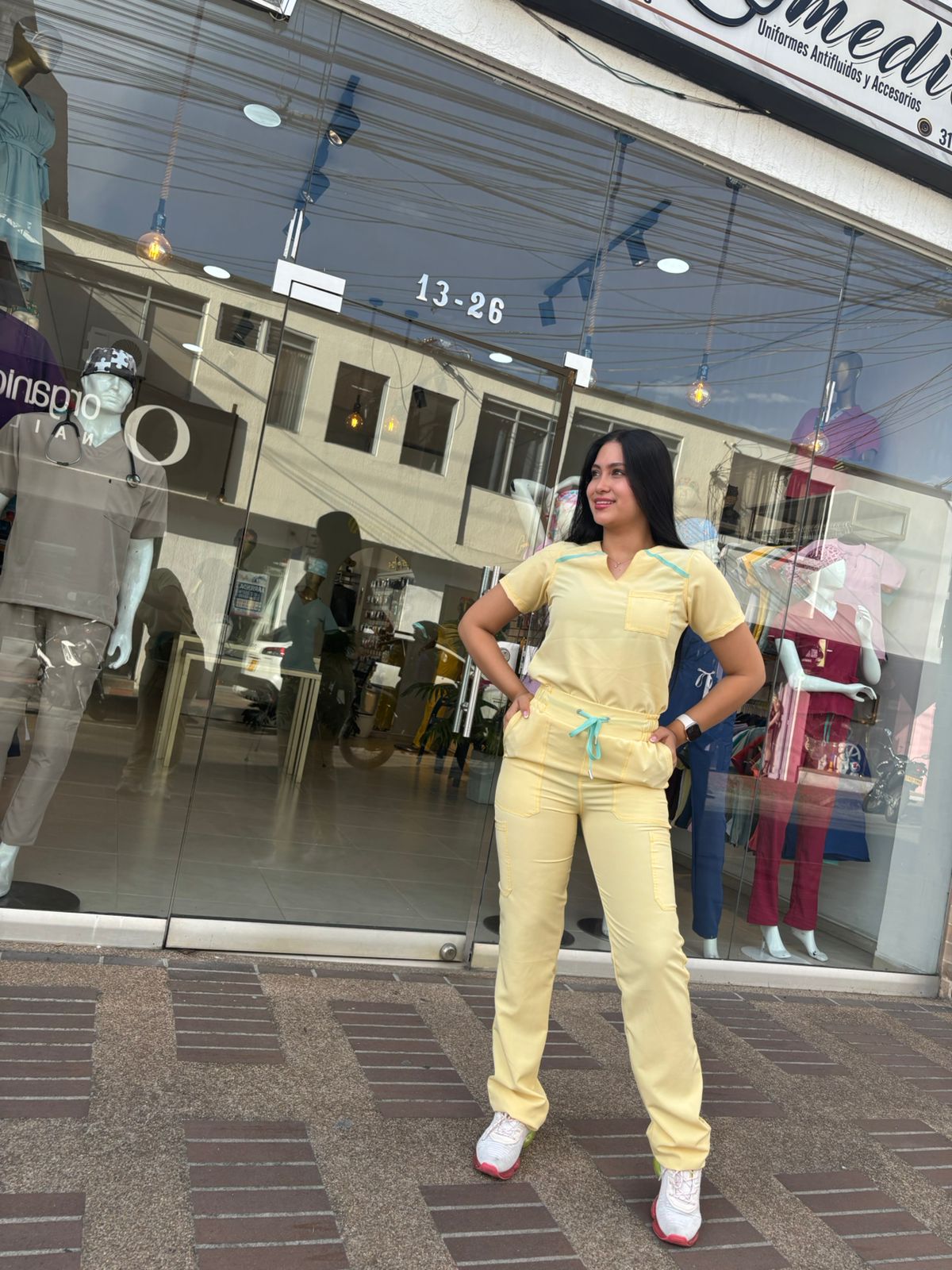 UNIFORME DYNAMIC AMARILLO PASTEL