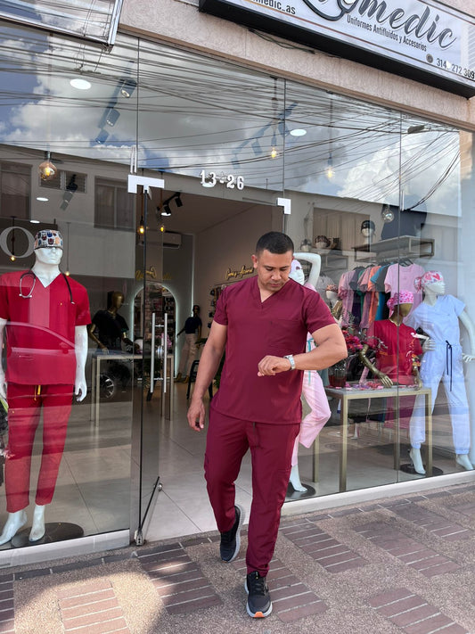 UNIFORME HOMBRE VINO TINTO BOTA RECTA