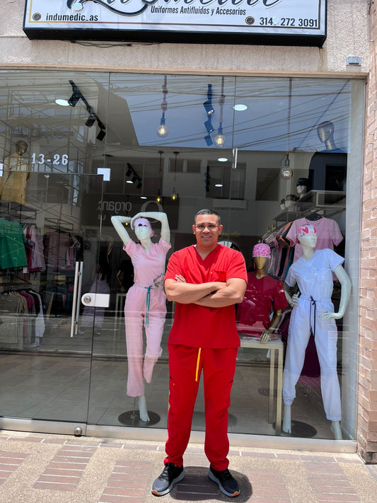 UNIFORME HOMBRE ROJO VIVO CLASICO