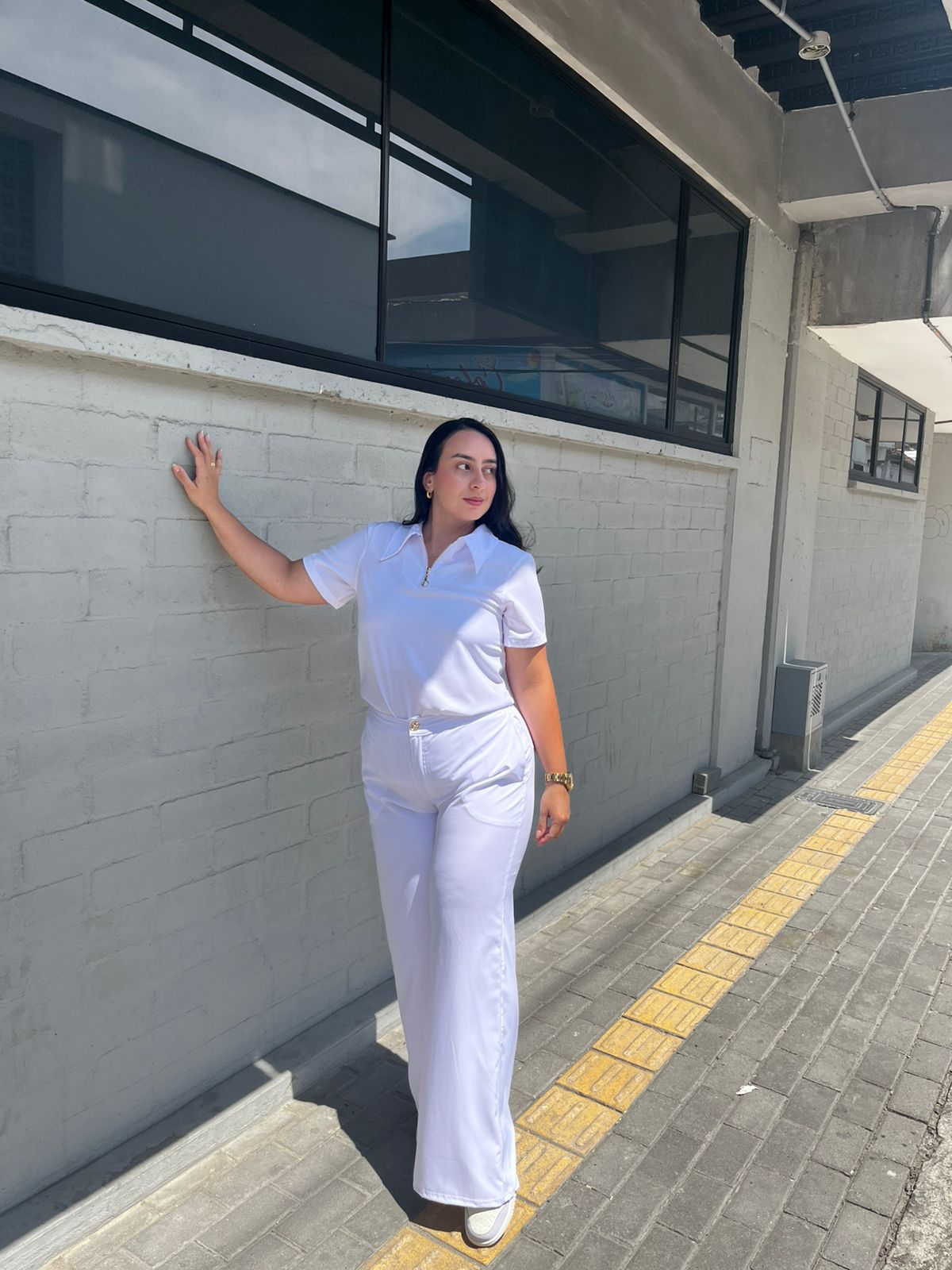 UNIFORME SERENA TIPO POLO BLANCO