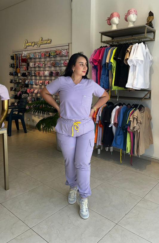 UNIFORME JOGGER LILA CLARO