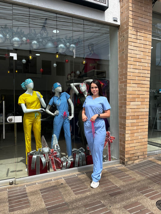 UNIFORME AMOR PROPIA AZUL BABY