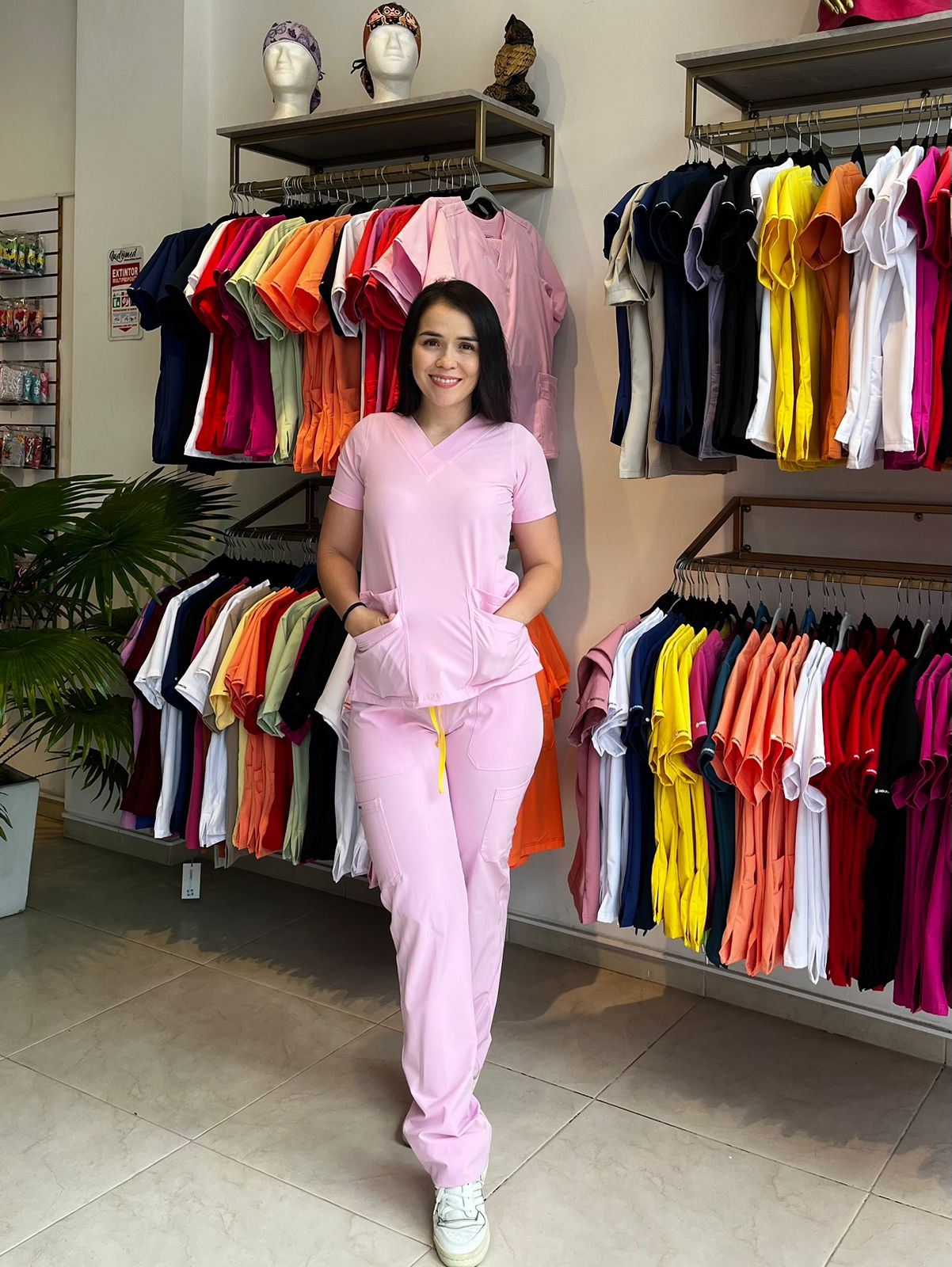UNIFORME CLASICO ROSADO BEBE