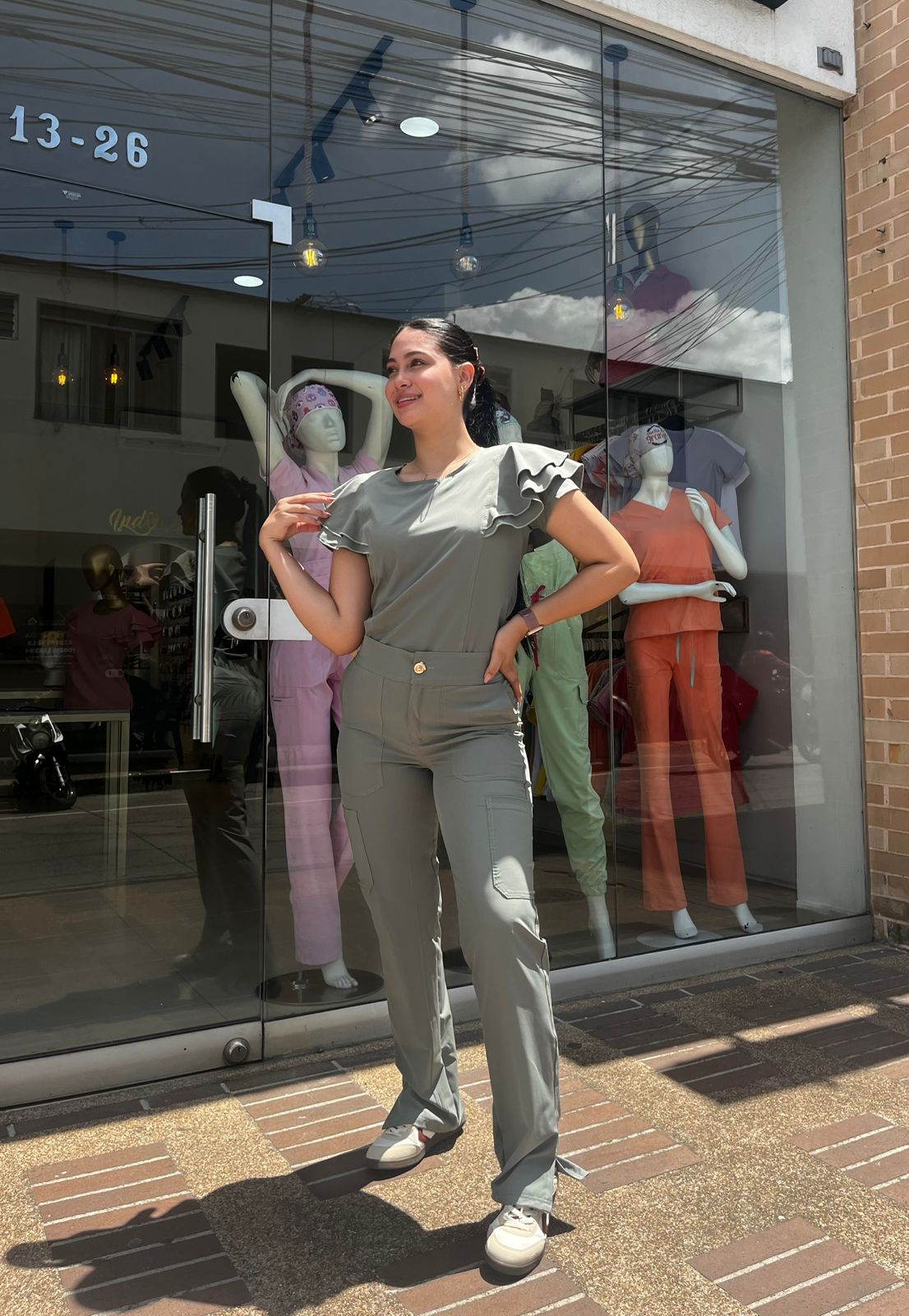 UNIFORME ATENEA VERDE OLIVA