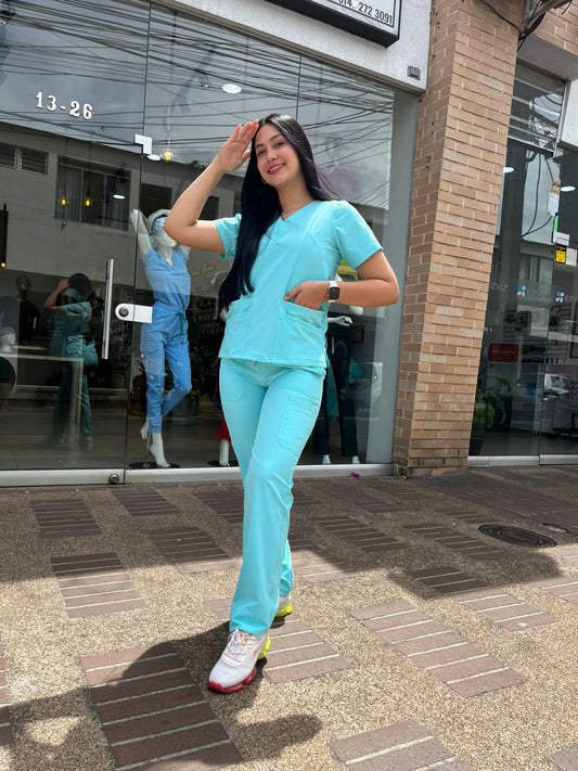 UNIFORME CLASICO VERDE MENTA