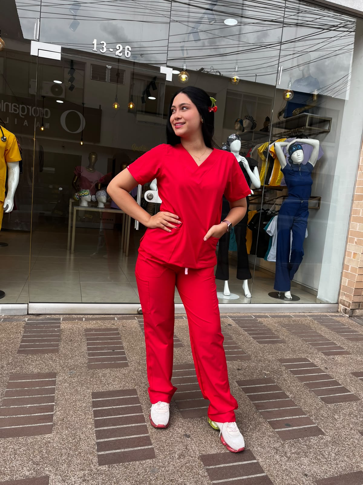 UNIFORME CLASICO ROJO