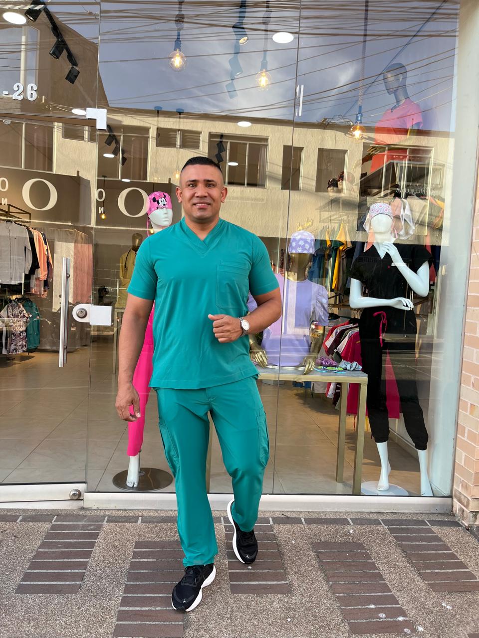 UNIFORME HOMBRE VERDE ESMERALDA CLASICO