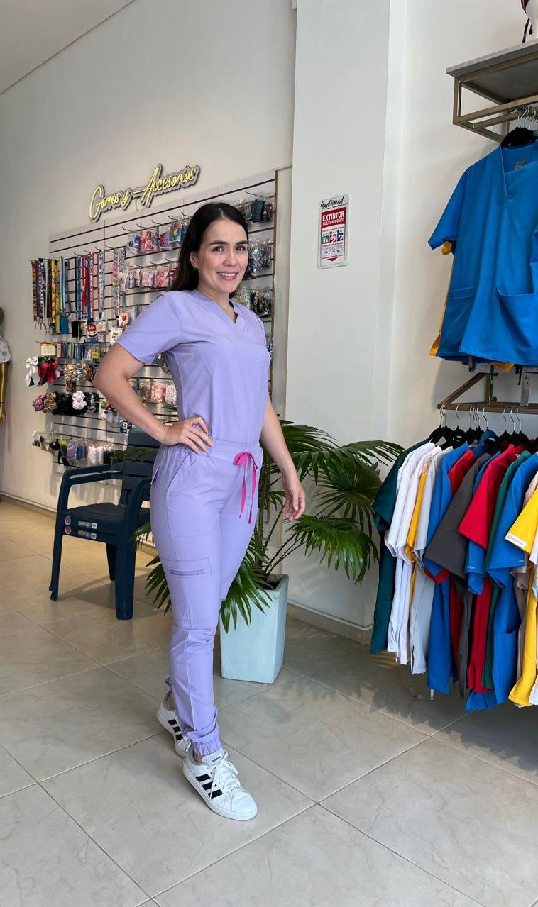 UNIFORME JOGGER LILA COMBINACION FUCSIA
