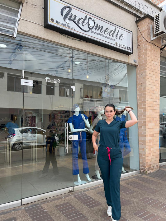UNIFORME PRETINA LISA COLOR VERDE PETROLEO
