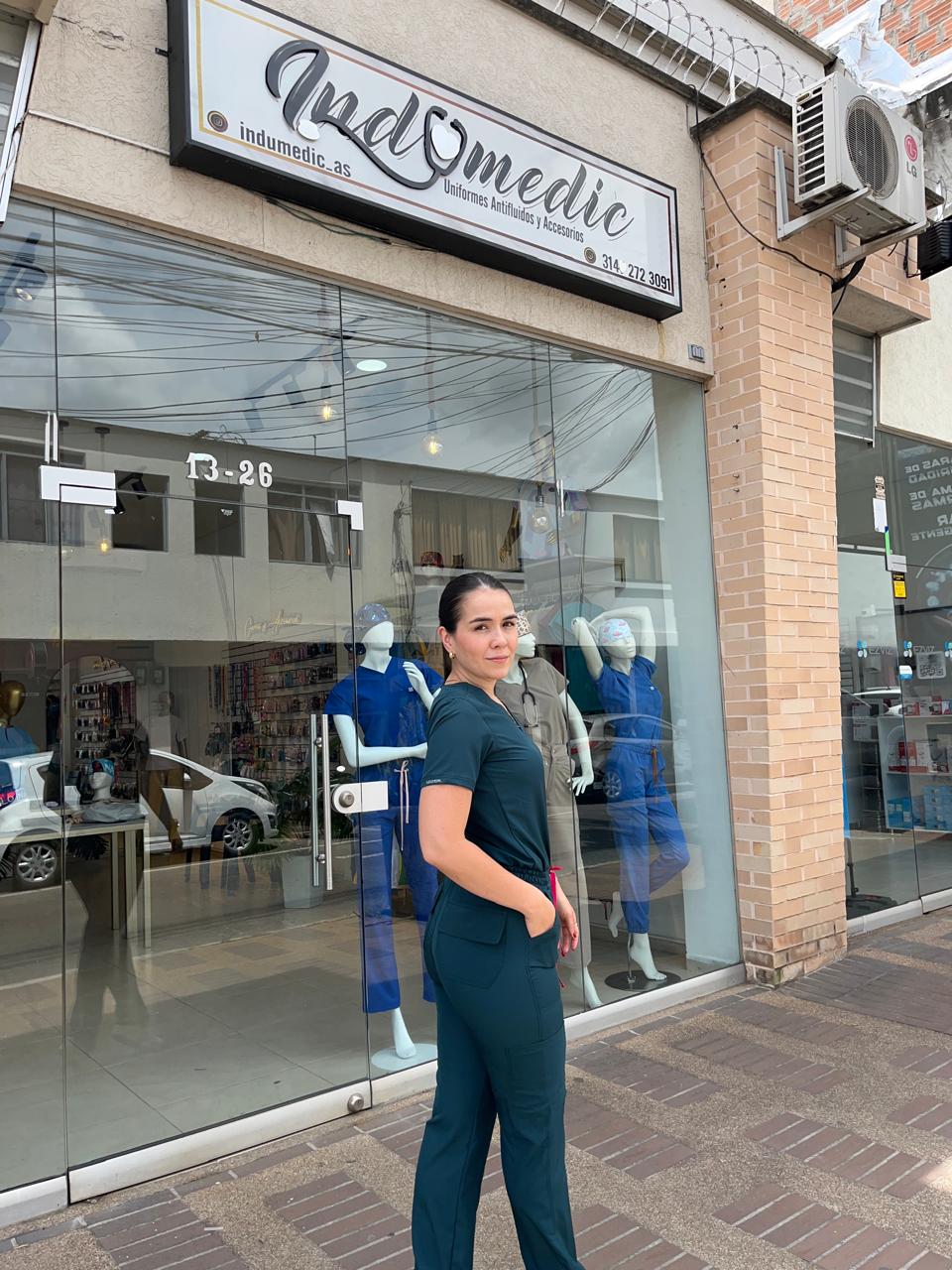 UNIFORME PRETINA LISA COLOR VERDE PETROLEO