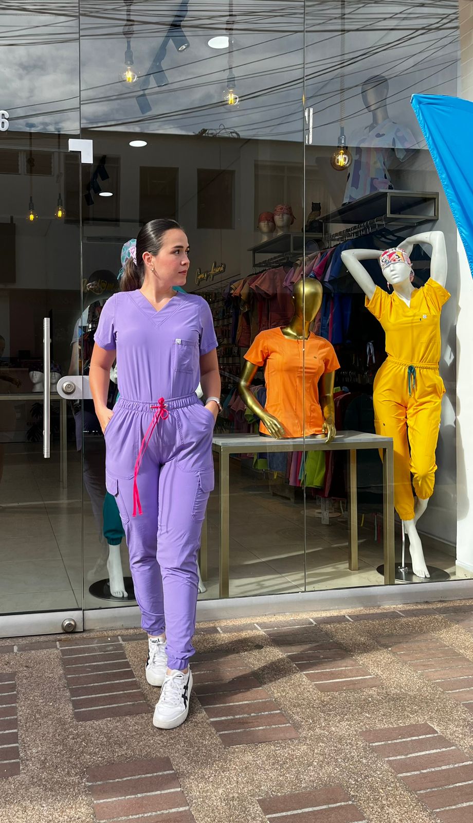 UNIFORME LILA OSCURO JOGGER