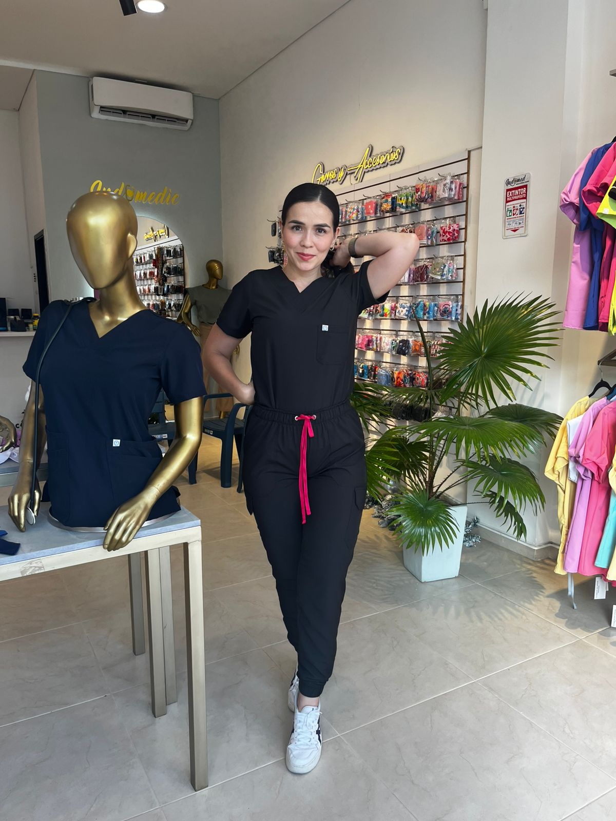 UNIFORME NEGRO JOGGER