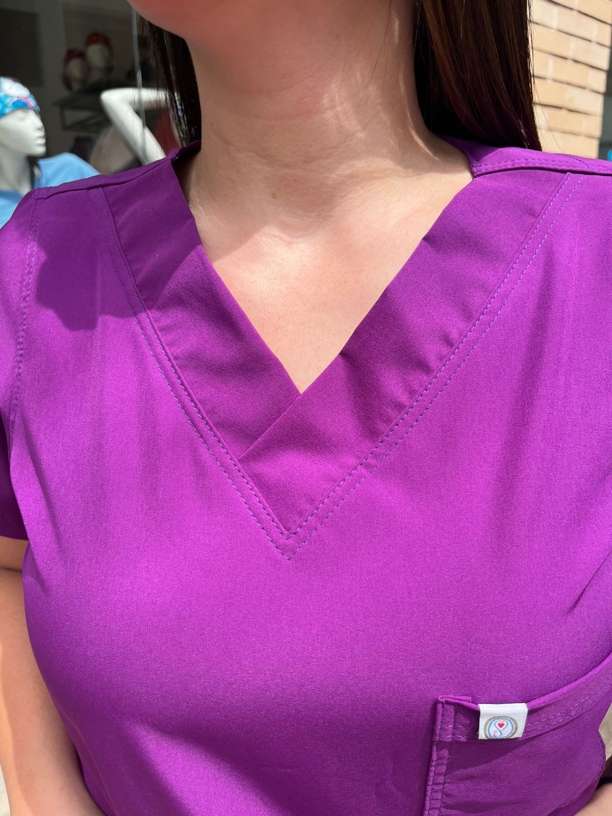 UNIFORME JOGGER MORADO VIVO