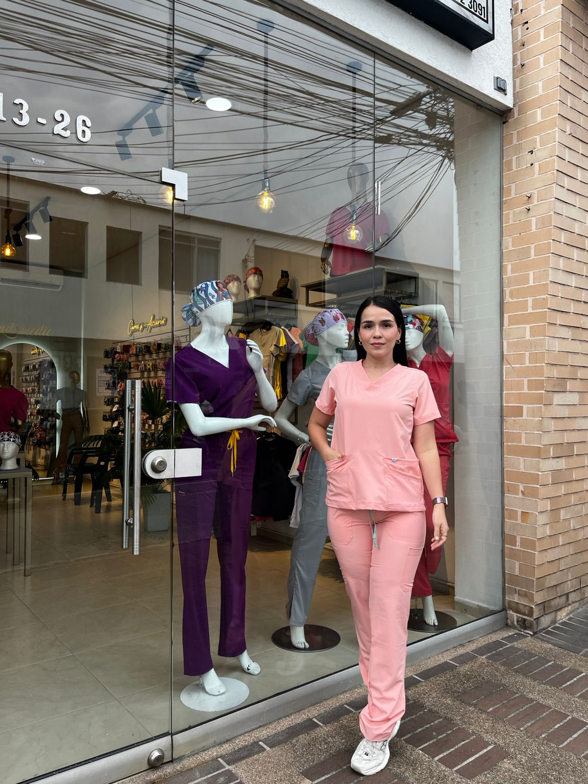 UNIFORME CLASICO COLOR GUAYABA