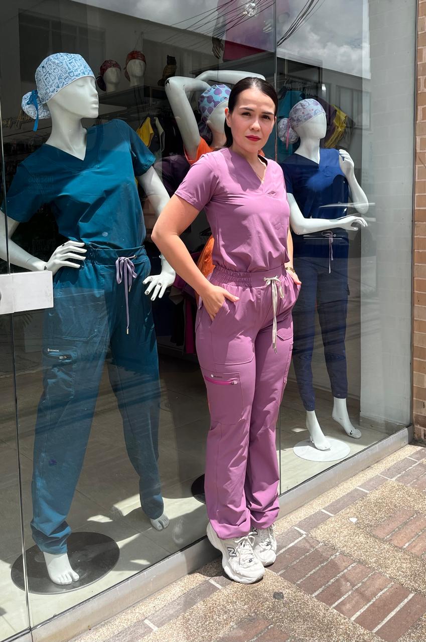 UNIFORME AMOR PROPIO COLOR UVA EN LECHE / MAUVE