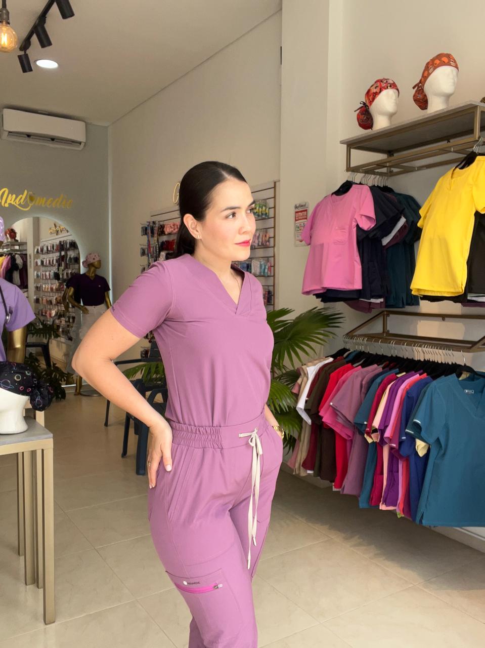 UNIFORME AMOR PROPIO COLOR UVA EN LECHE / MAUVE