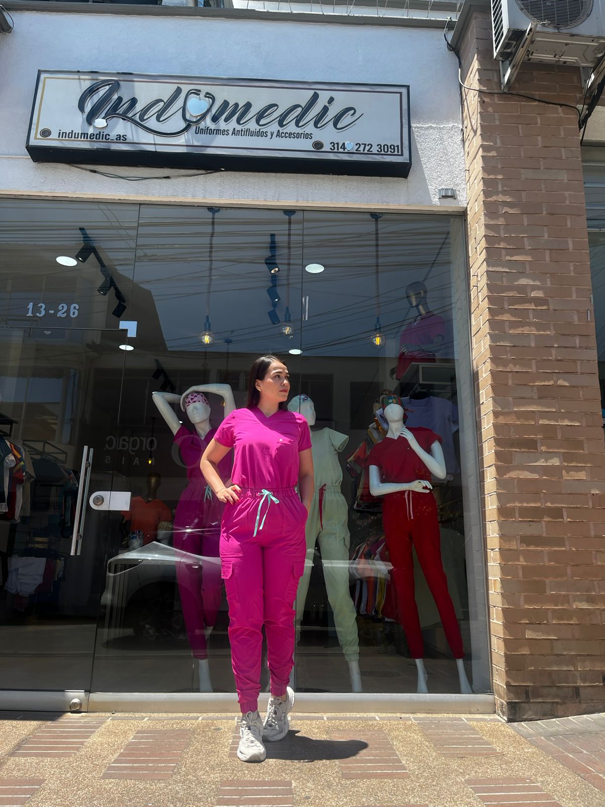 UNIFORME JOGGER FUCSIA VIVO