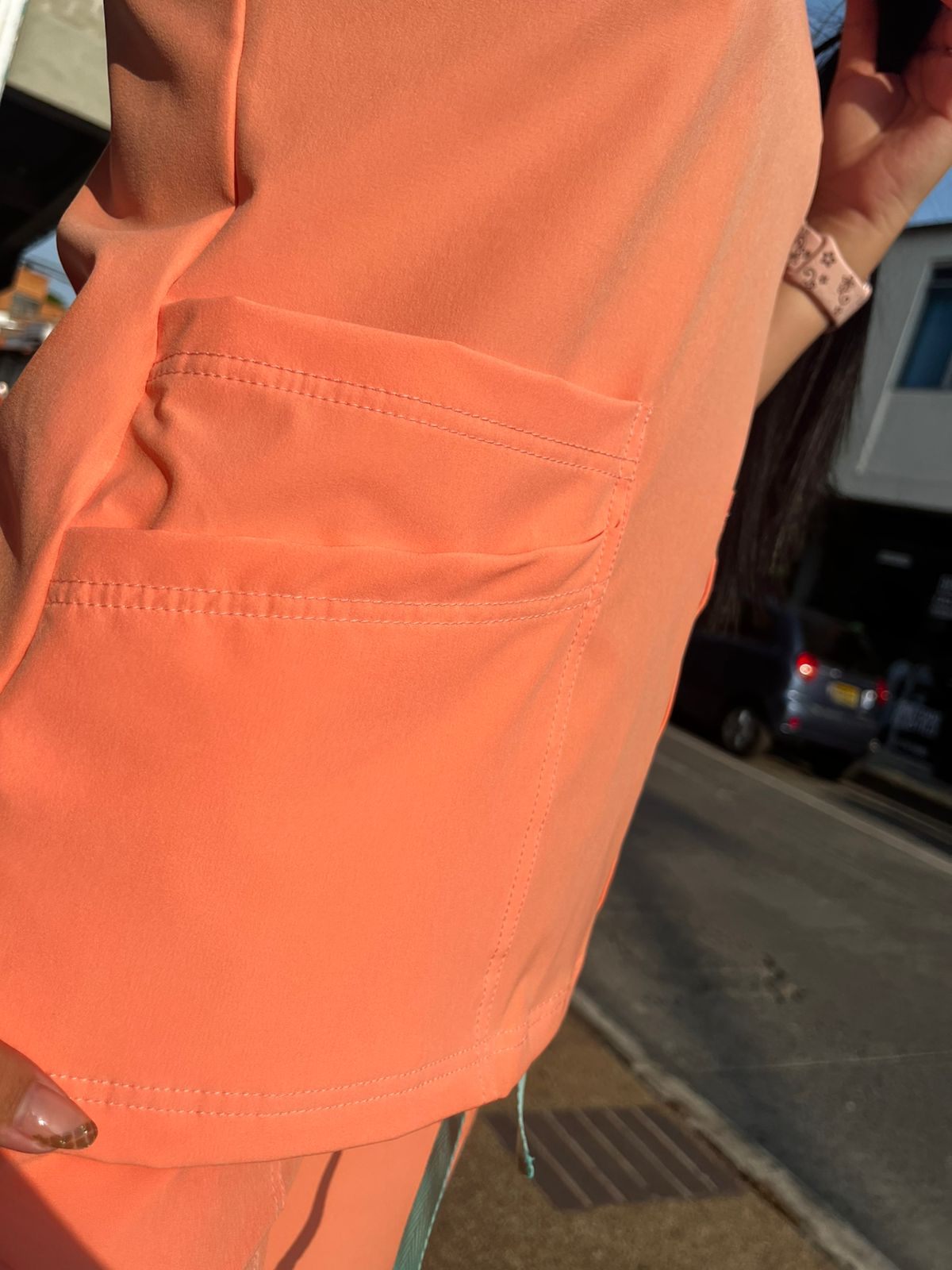 UNIFORME CLASICO COLOR DURAZNO