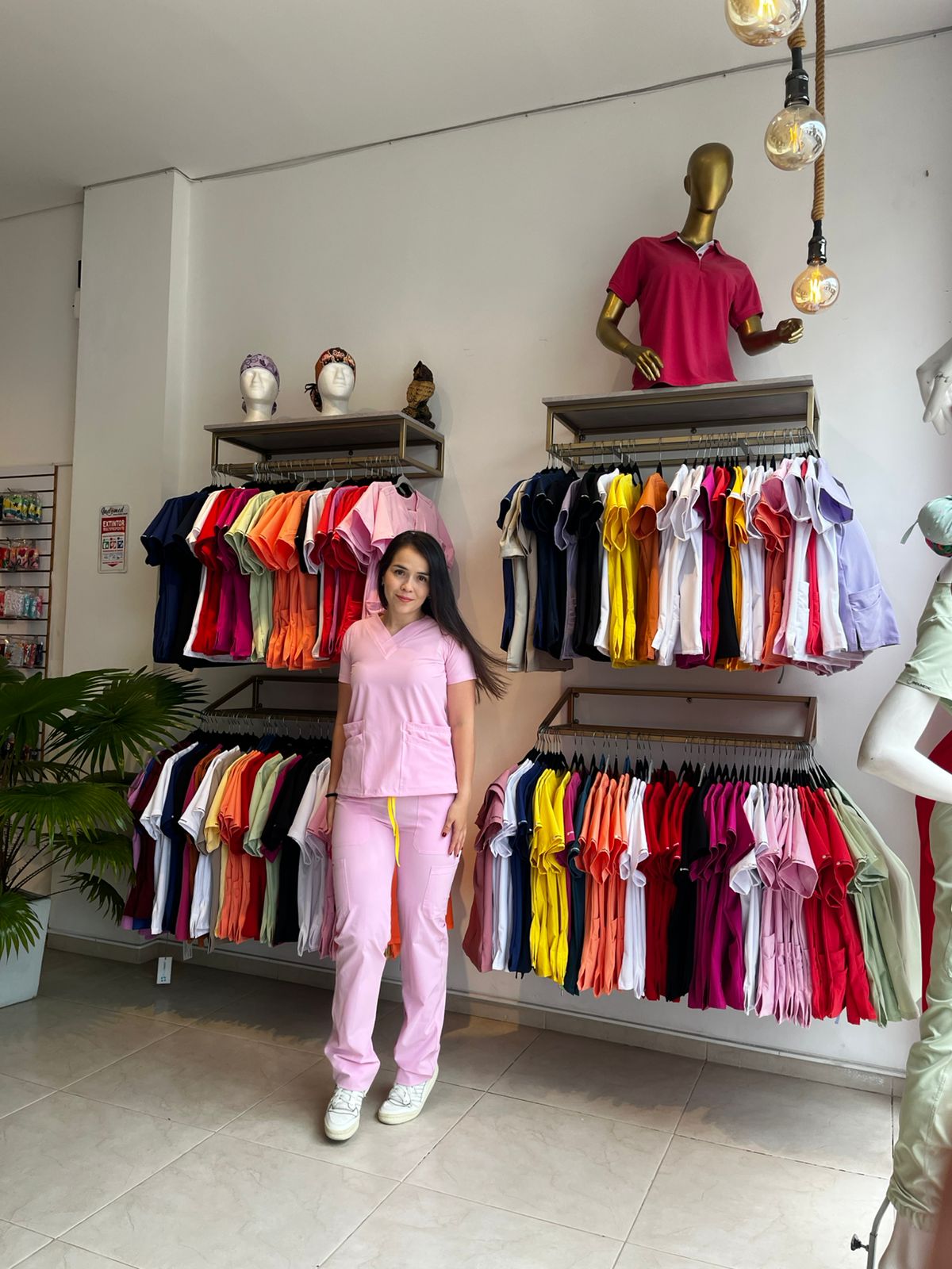 UNIFORME CLASICO ROSADO BEBE