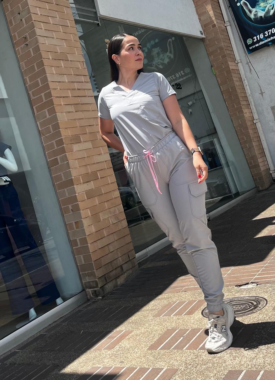 UNIFORME JOGGER GRIS PERLA