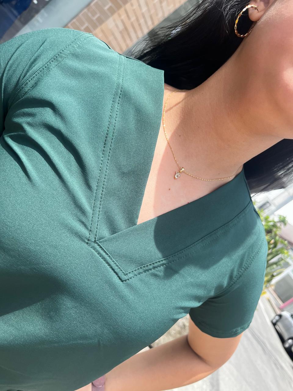 UNIFORME AMOR PROPIO VERDE BOTELLA