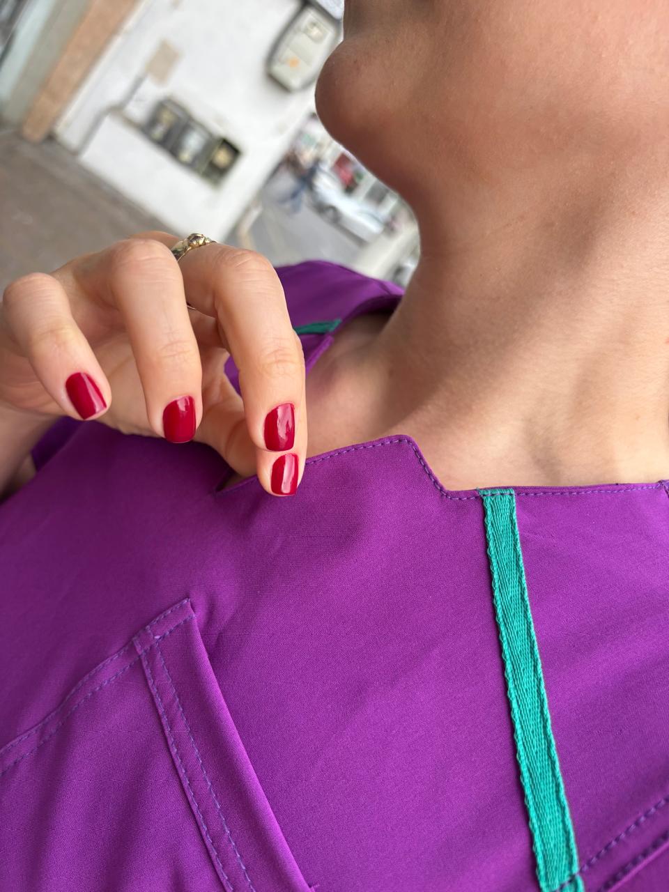UNIFORME DYNAMIC PURPURA VIVO COMBINACIONES VERDE JADE