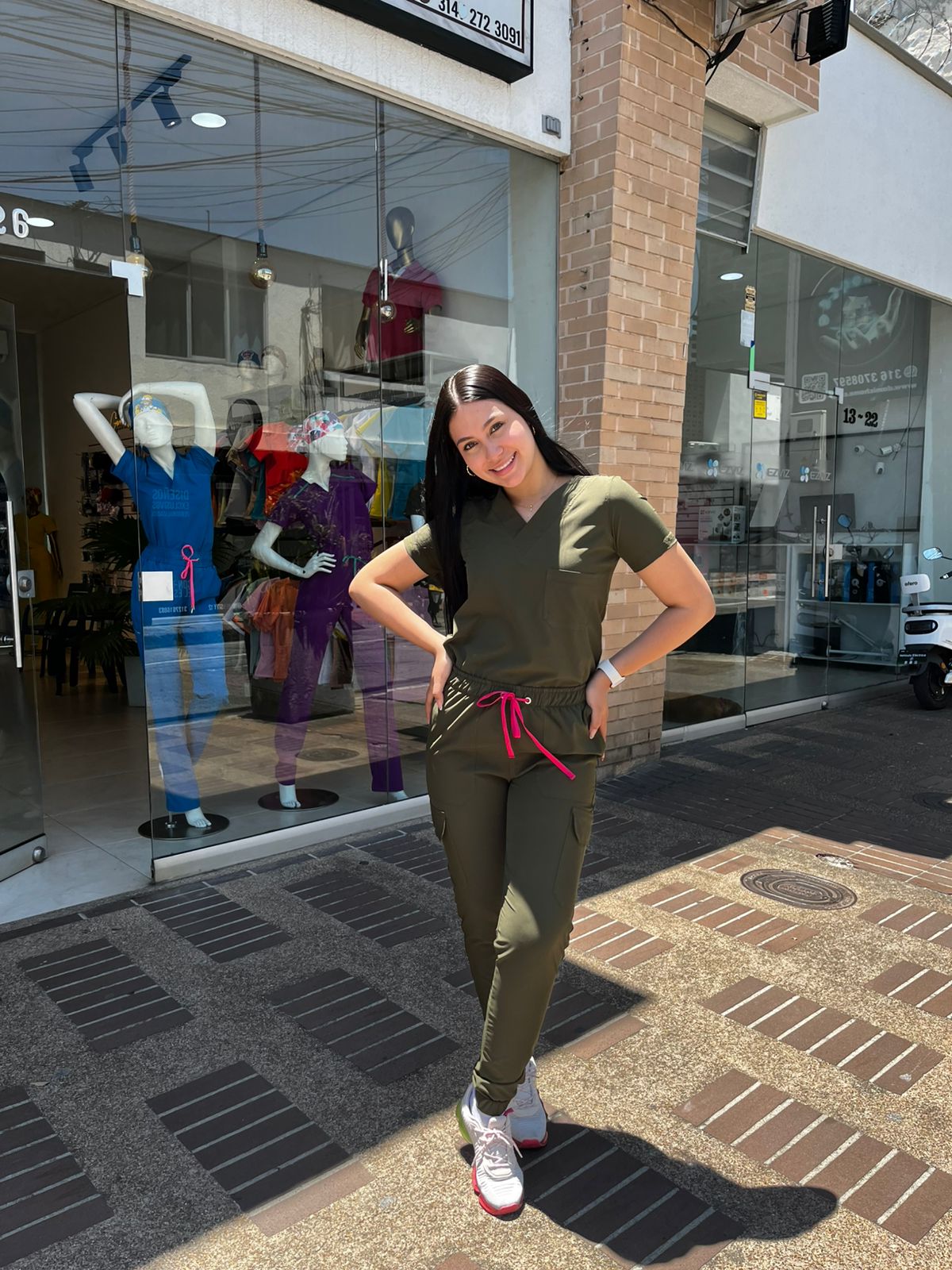 UNIFORME JOGGER VERDE MILITAR