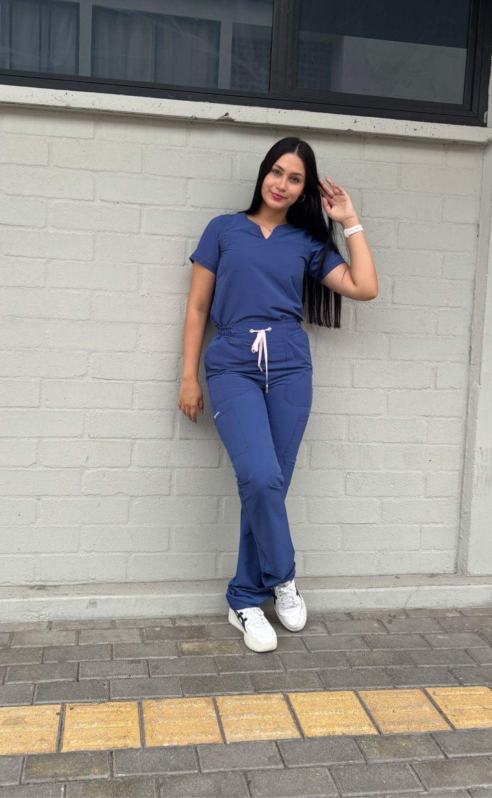 UNIFORME CUELLO CORAZON AZUL GRISACEO