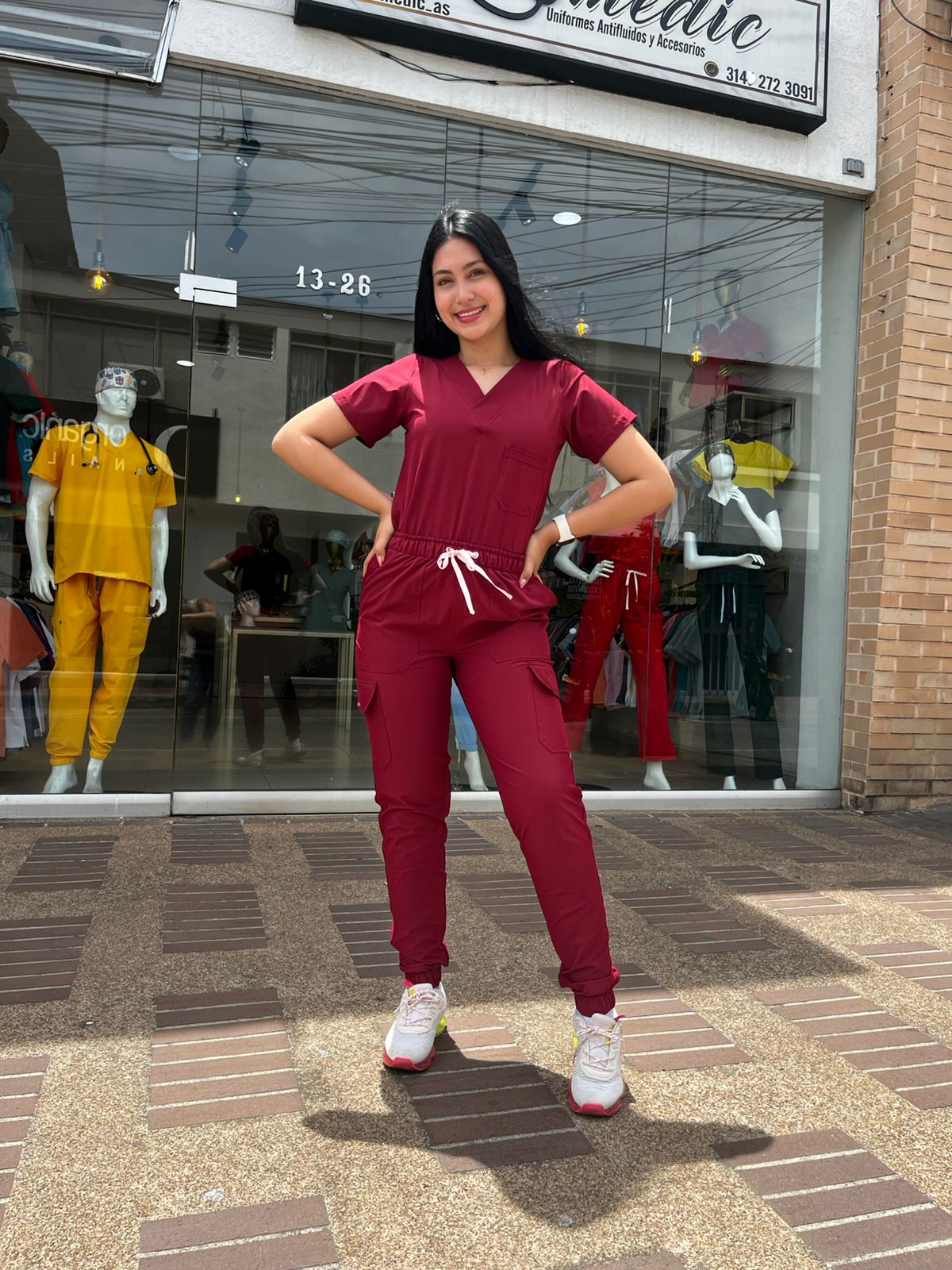UNIFORME JOGGER VINO TINTO