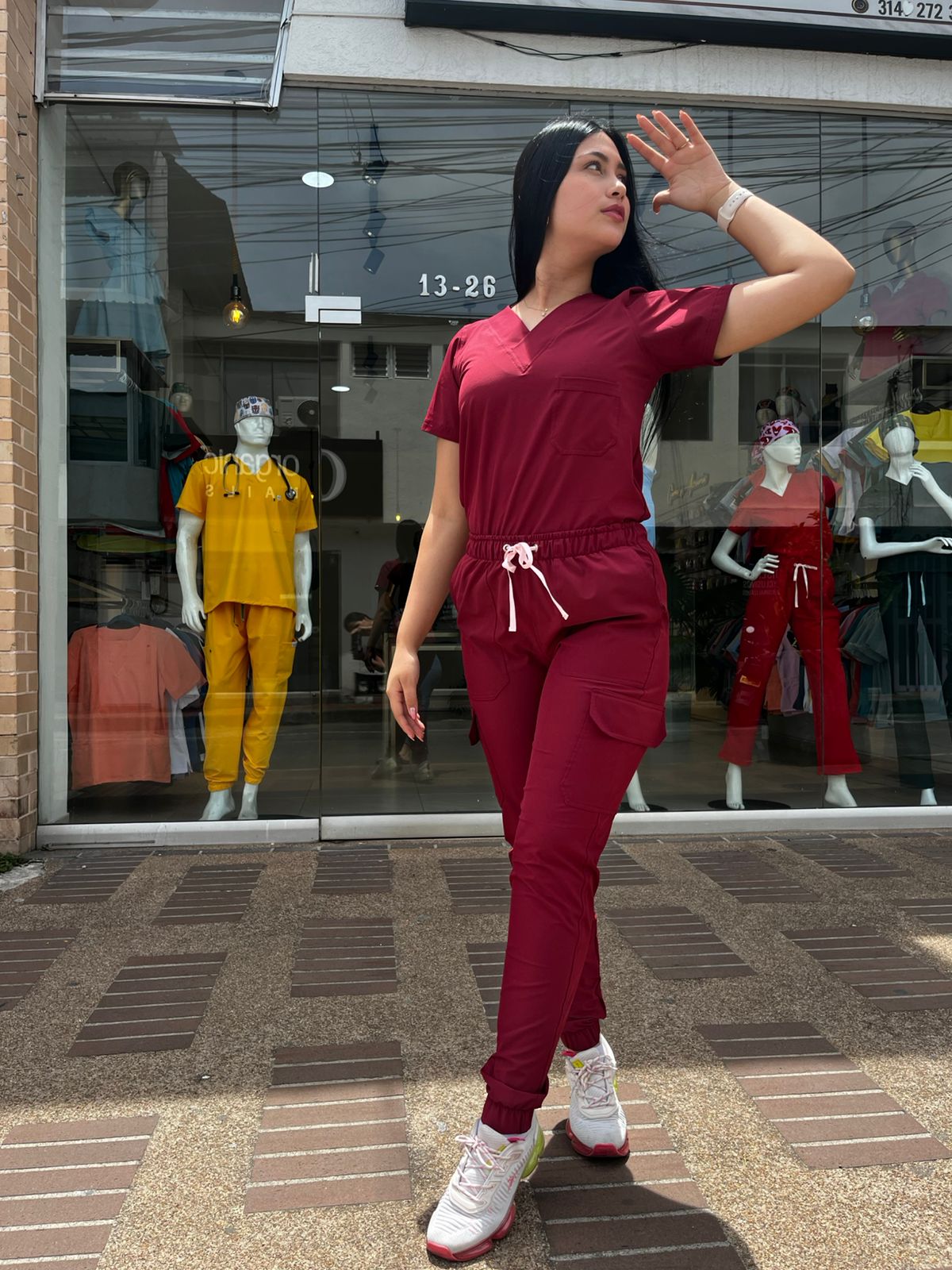 UNIFORME JOGGER VINO TINTO