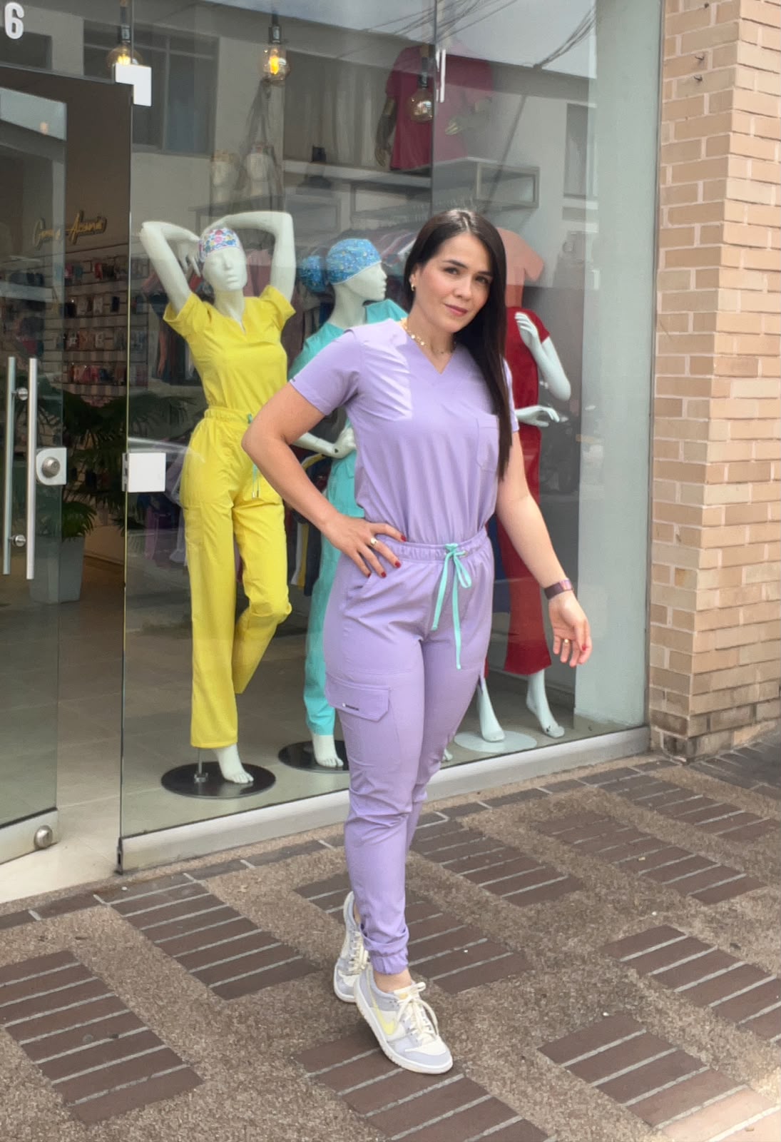 UNIFORME JOGGER LILA