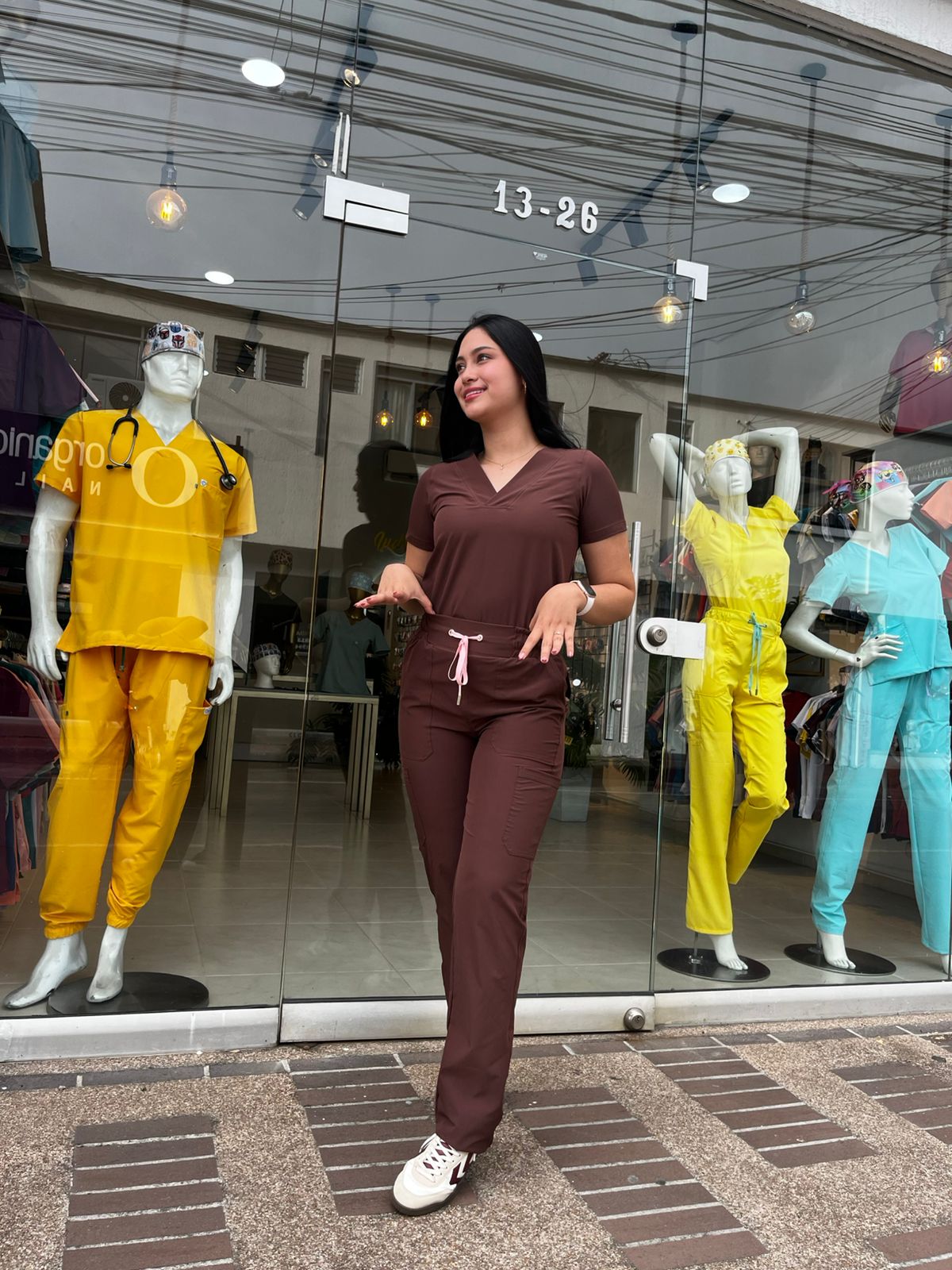 UNIFORME AMOR PROPIO CAFE MOCCA