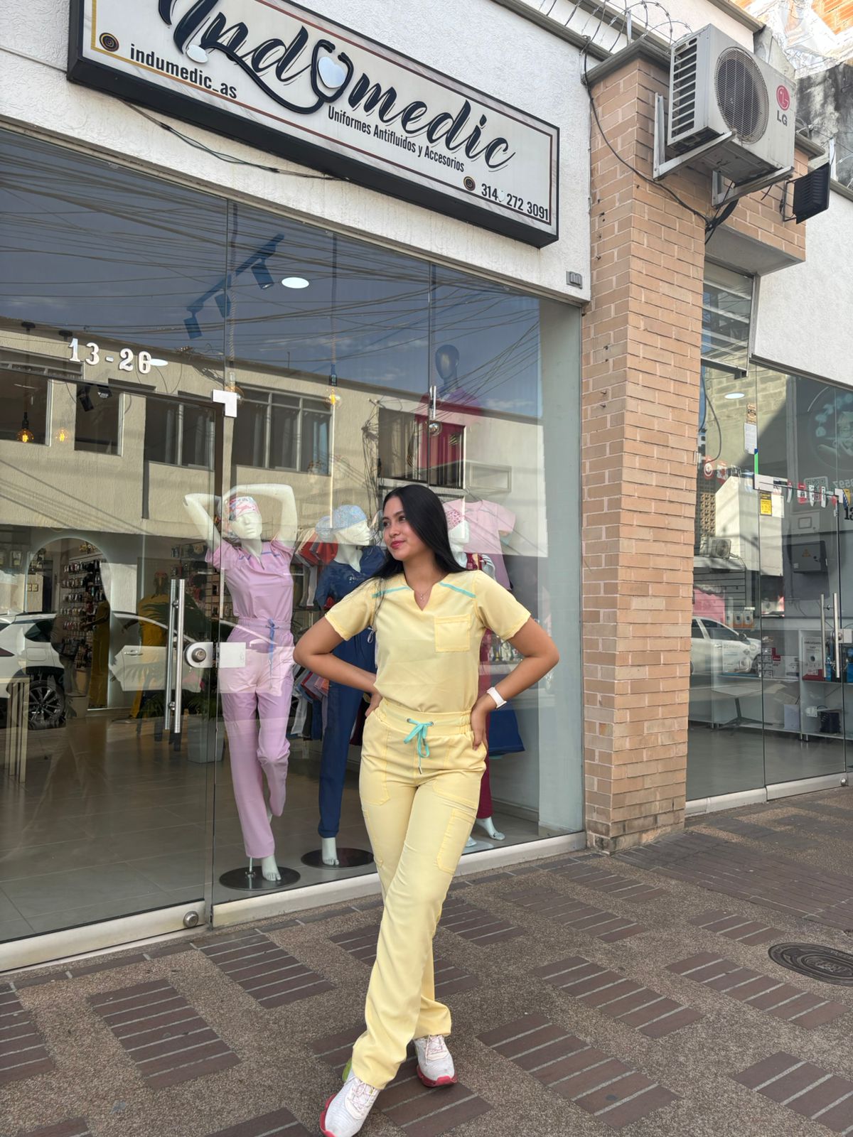 UNIFORME DYNAMIC AMARILLO PASTEL