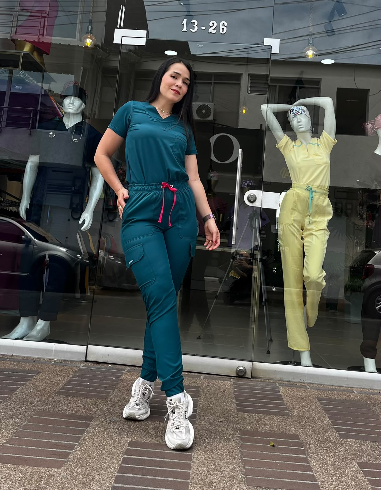 UNIFORME JOGGER VERDE PETROLEO